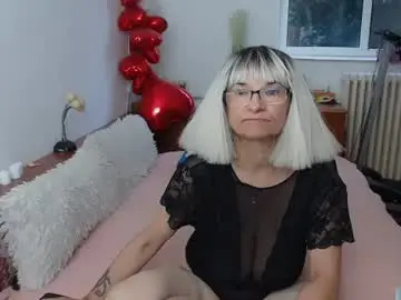 Chaturbate Best live sex cam show of milfdolores
