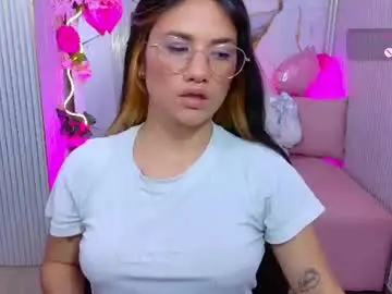 Chaturbate Free Live Porn of chiara_tay