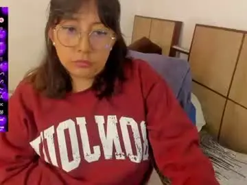Chaturbate Best live sex cam show of ella_harry
