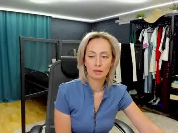 Chaturbate Best Webcam of julia__cherry_