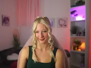 Chaturbate Best live sex cam show of emilyswannn