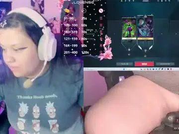 Chaturbate Adult Webcams of crystal_velvet01
