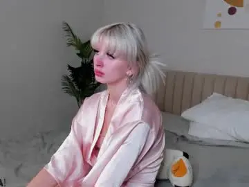 Chaturbate Best live sex cam show of lura_lust