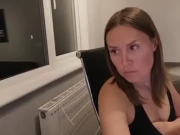 Chaturbate Live Sex Cam of eatmypie69