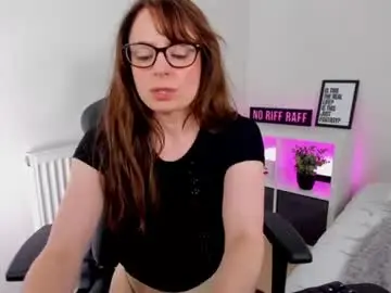Chaturbate Live Sex Cam of luciewintersuk