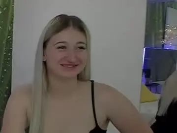 Chaturbate Best live sex cam show of hollytaillor