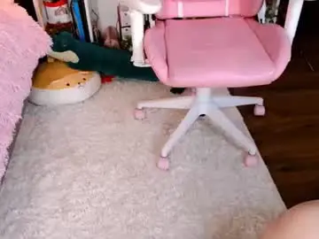 Chaturbate Live Sex Cam of ayla_hill