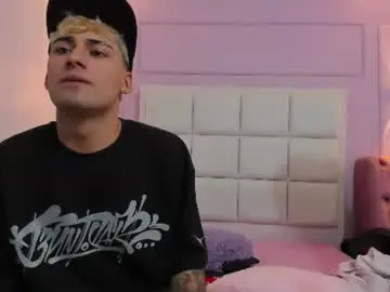 Chaturbate Free Live Porn of rousse_n_kenji