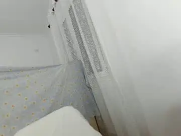 Chaturbate Live Sex Cam of ehotlovea