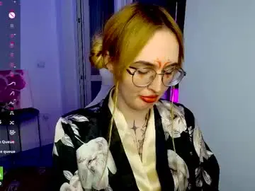 Chaturbate Live Sex Cam of arcticivy