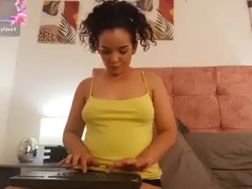 Chaturbate Sex Cam of victoria_luxx_