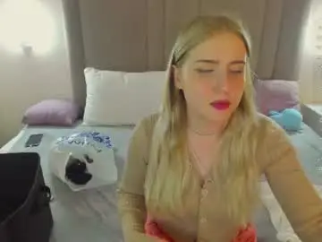 Chaturbate Free Porn Cam of lia_candyyy