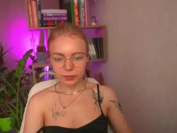 Chaturbate Free Live Porn of emilyemmi