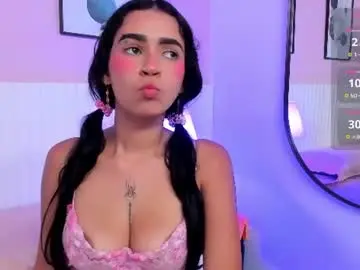 Chaturbate Nude Webcam of myla_cute18