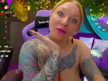 Chaturbate Free Porn Cam of blackedbarbie