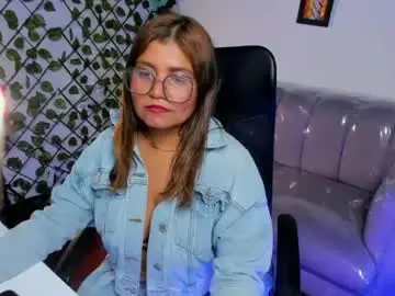 Chaturbate Nude Webcam of laura_marttin