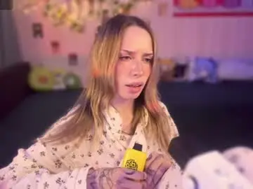Chaturbate Live Sex Cam of dellacampbell