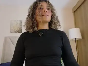 Chaturbate Live Sex Cam of akendacurls2