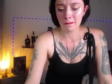 Chaturbate Adult Webcams of lucia_evans21