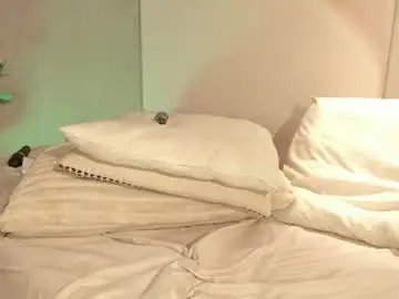 Chaturbate Live Sex Cam of angeline777
