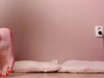 Chaturbate Watch Live Sex Cams of sweet_lil_thing