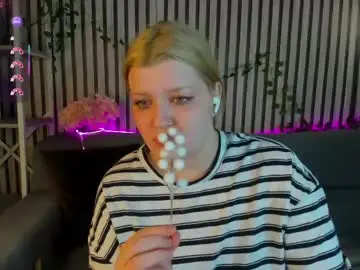 Chaturbate Live Sex Cam of polly__mayer