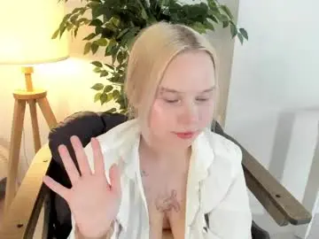 Chaturbate Live Sex of shy_nikka_4you
