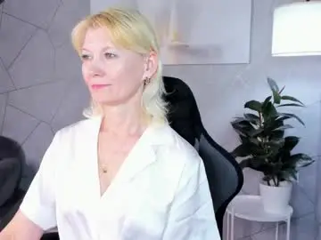 Chaturbate Sex Cam of julie_lucasss