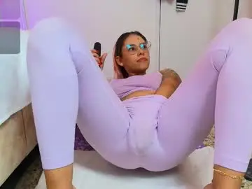 Chaturbate Live Sex Cam of anastasia_gray12