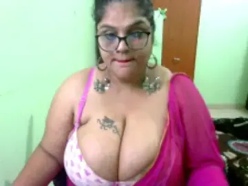 Dscgirls Watch Live Sex Cams of Param-kaur