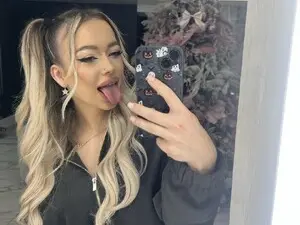 Myfreecams Free Porn Cam of KylieJoyce