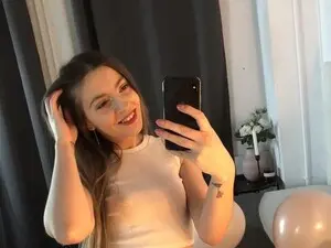 Myfreecams Watch Live Sex Cams of LesysFord
