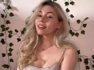 Myfreecams Best Webcam of Cherry_Iwe