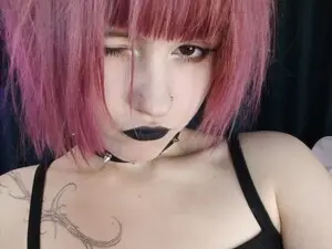 Myfreecams Live Sex of KikiMoor
