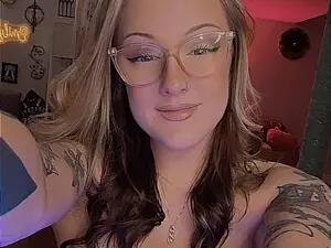Myfreecams Watch Live Sex Cams of EmilyTokes
