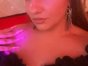 Myfreecams Free Porn Cam of SophieLuxe