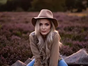 Myfreecams Watch Live Sex Cams of Bell_kim