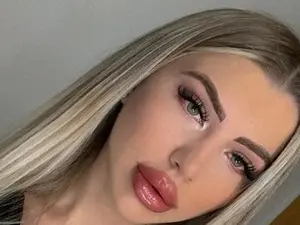 Myfreecams Live Sex Cam of Megan_Ros