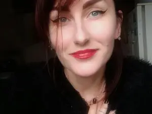 Myfreecams Live Sex Cam of HelenRed