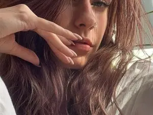 Myfreecams Sex Chat of RoxanneJoy