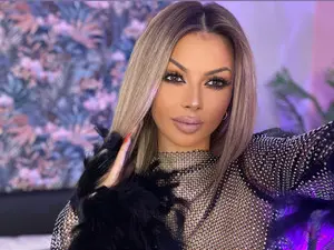 Myfreecams Best live sex cam show of Lara_Amos