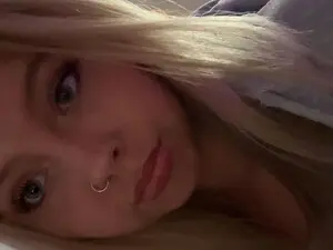 Myfreecams Live Sex Cam of pr1ncessbelle