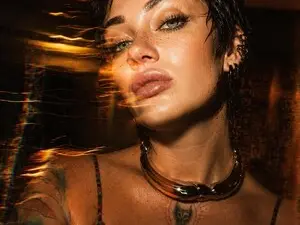 Myfreecams Watch Live Sex Cams of LessaHost