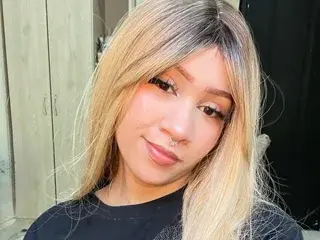 Streamate Sex Chat of Kari_lovers