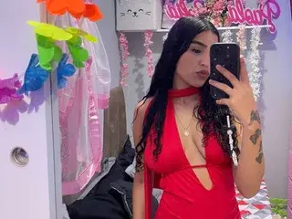 Streamate Live Porn of MIA_BROWN69