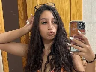 Streamate Live Sex Cam of MaeveSun