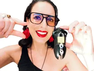 Streamate Watch Live Sex Cams of MistressBlackMoonLilith