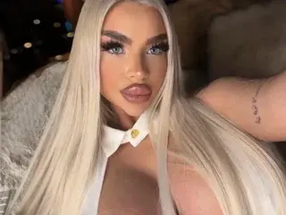 Streamate Nude Webcam of ChrystalCade