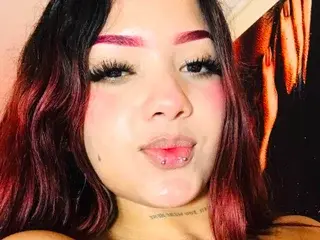 Streamate Live Porn of Kira_milk