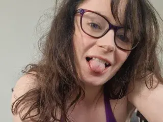 Streamate Live Sex Cam of LucieWinters_UK